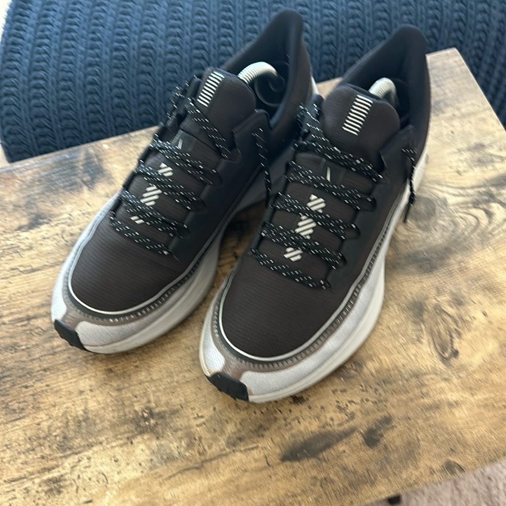 Nike Running Shoe - Shield Windlo 6 sz 9.5